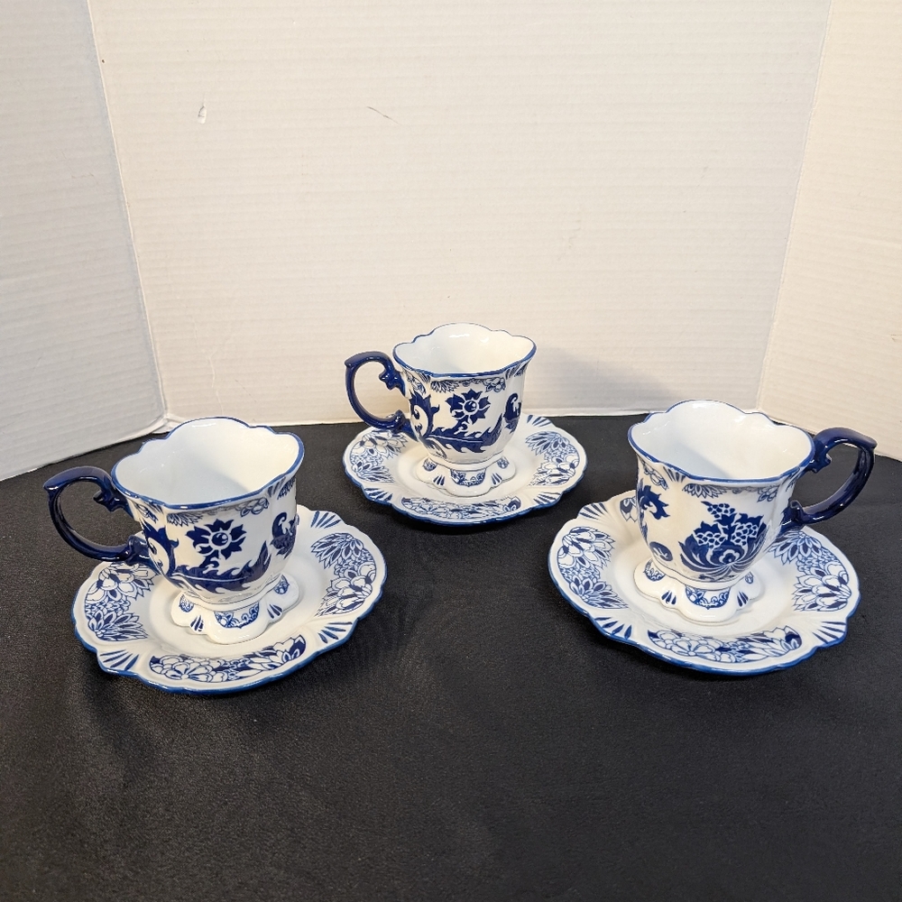3 Vintage BOMBAY Company Asian Garden  Cobalt Blue & White Pedestal Ceramic Cup